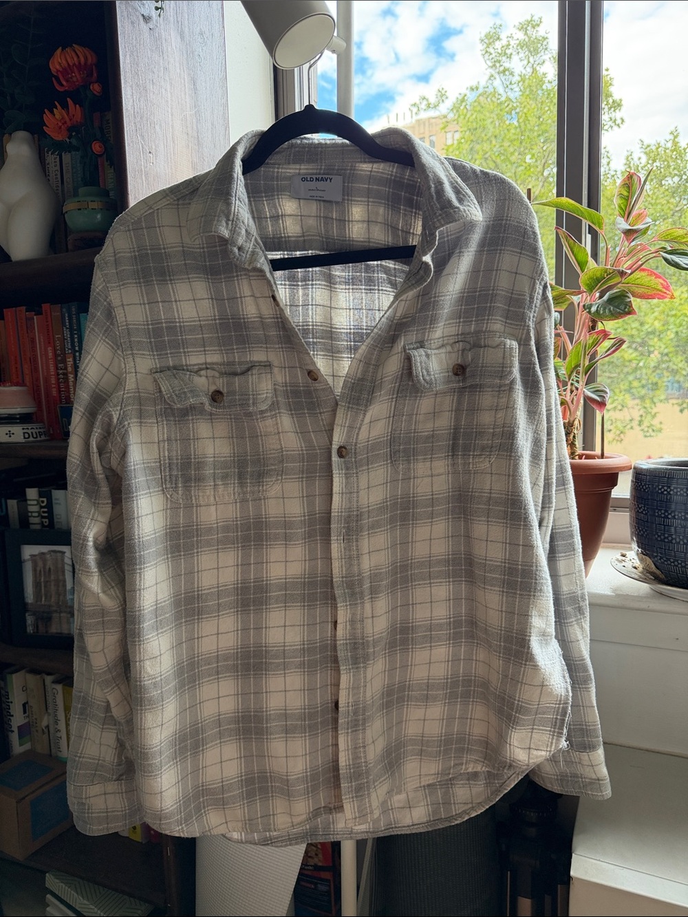 Old Navy Men’s Light Gray Plaid Button-Down Shirt